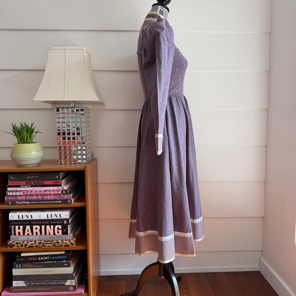 Vintage Gunne Sax Floral Print Prairie Dress with Polka Dot Trim size 7 - Picture 4 of 9